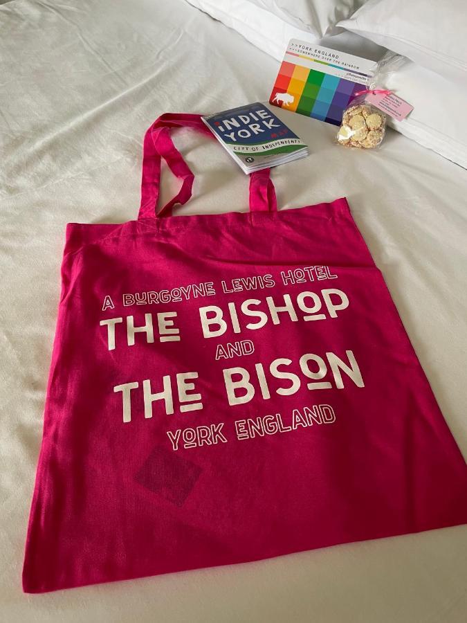 The Bishop And The Bison Bed & Breakfast Йорк Екстериор снимка