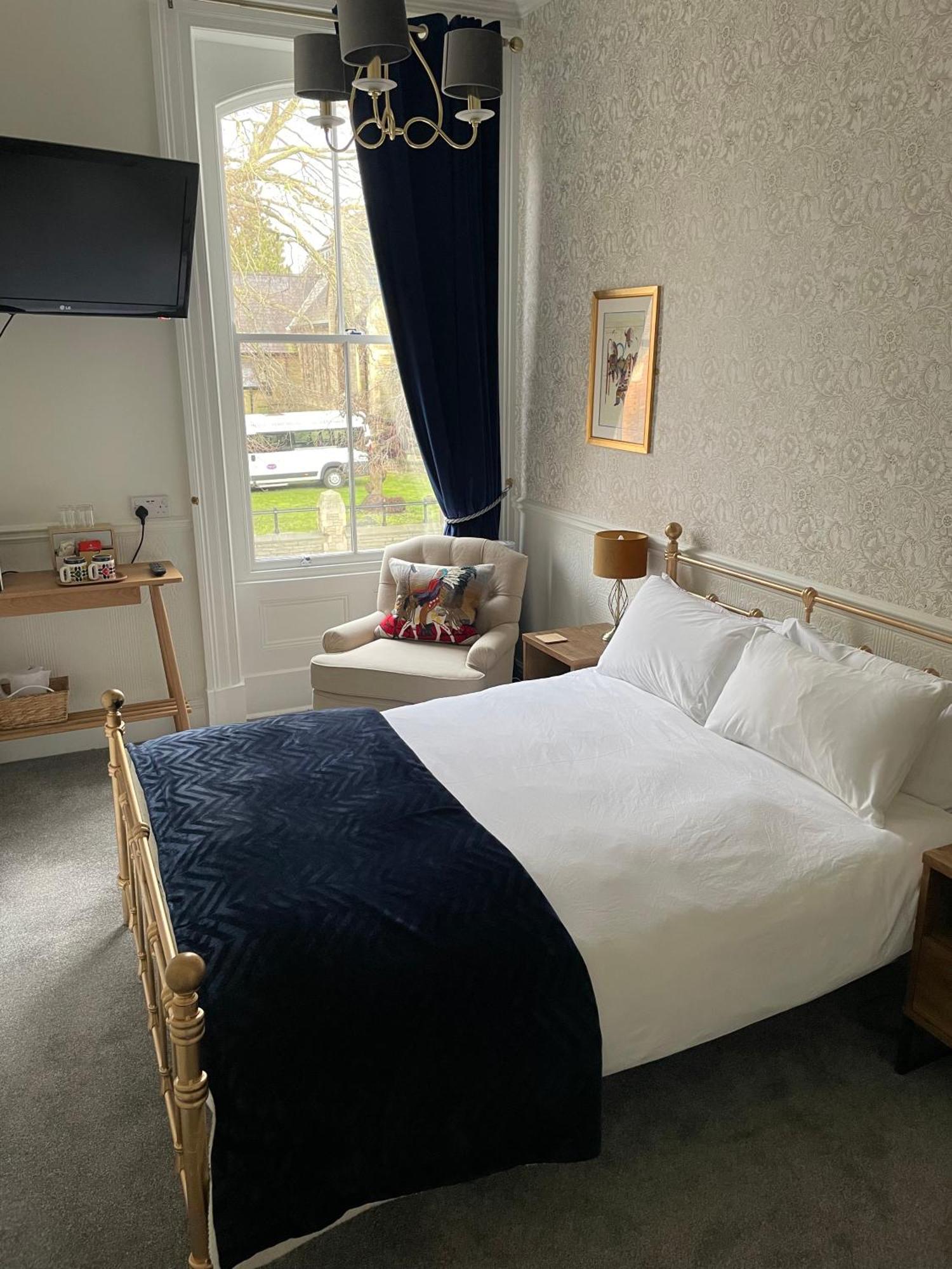 The Bishop And The Bison Bed & Breakfast Йорк Стая снимка