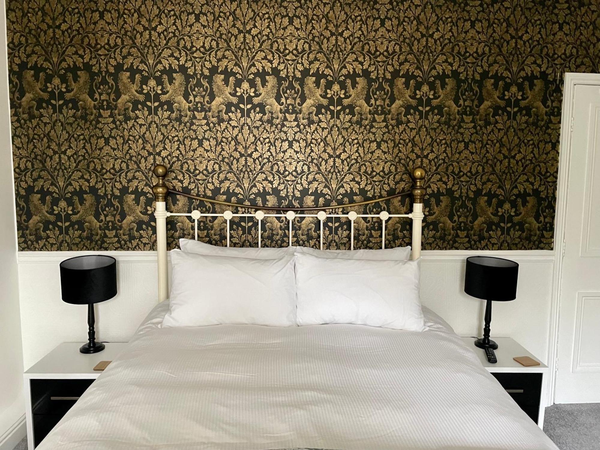 The Bishop And The Bison Bed & Breakfast Йорк Стая снимка
