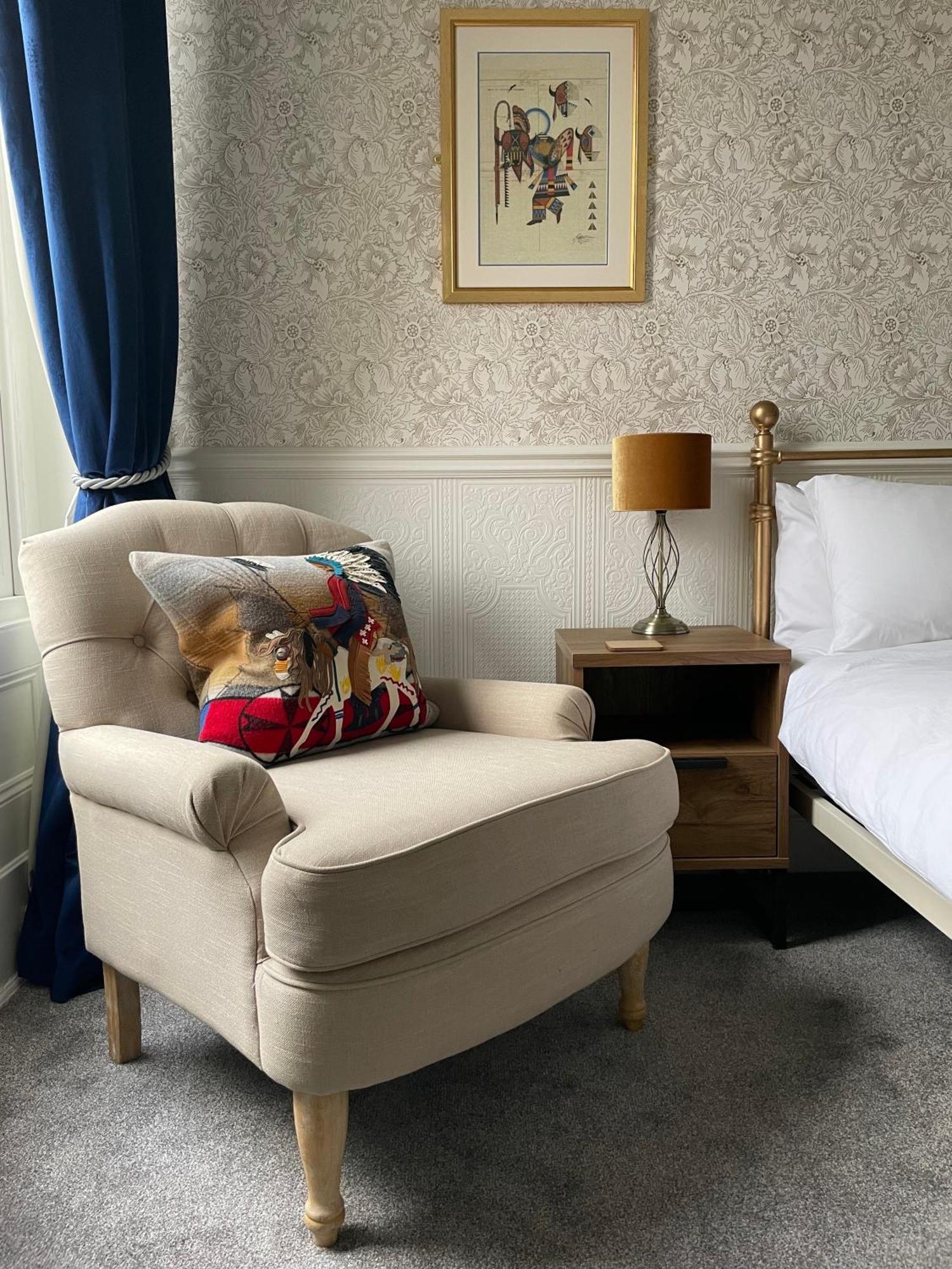The Bishop And The Bison Bed & Breakfast Йорк Стая снимка